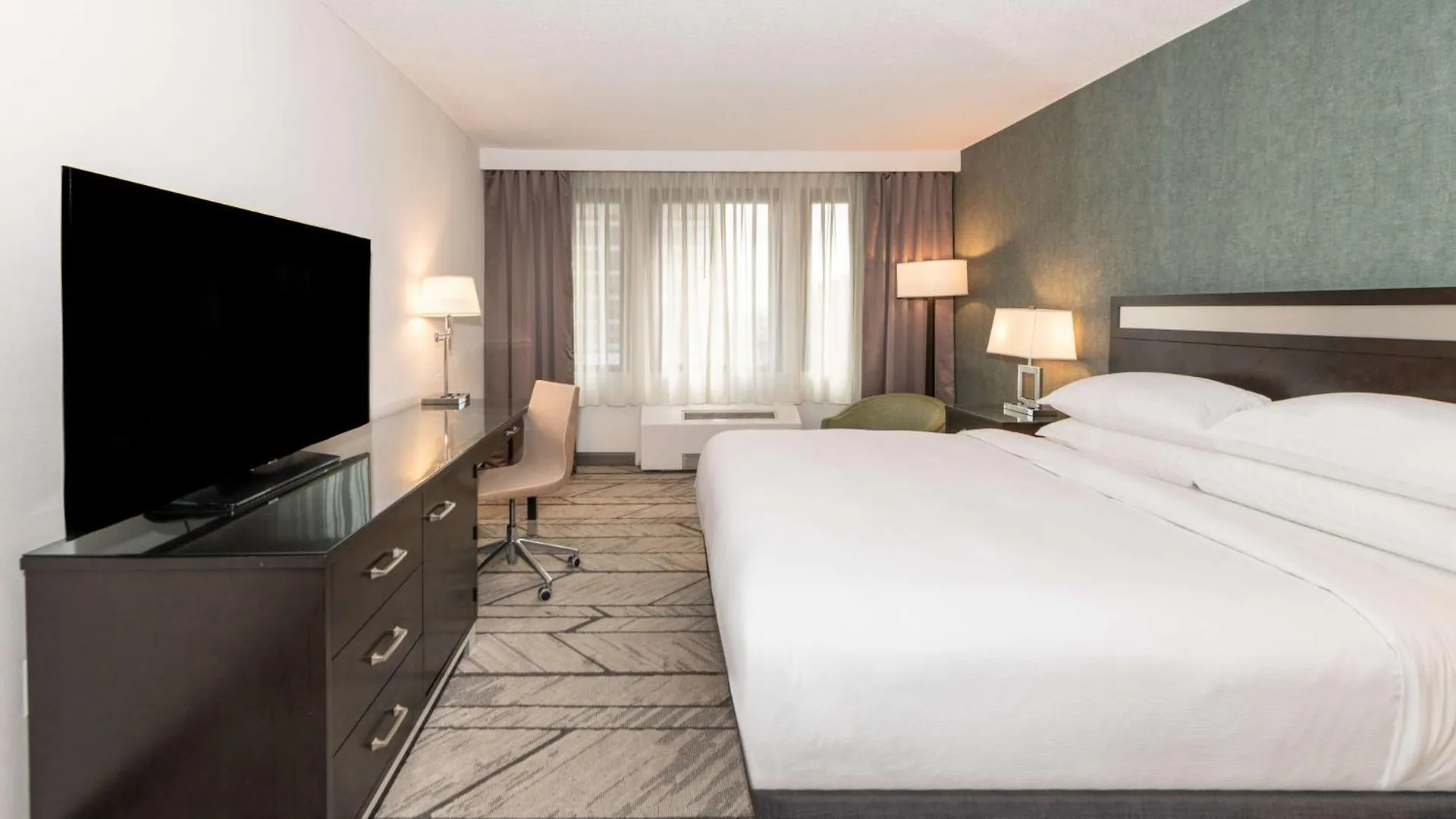 Hotel Doubletree By Hilton Newark Penn Station, Nj