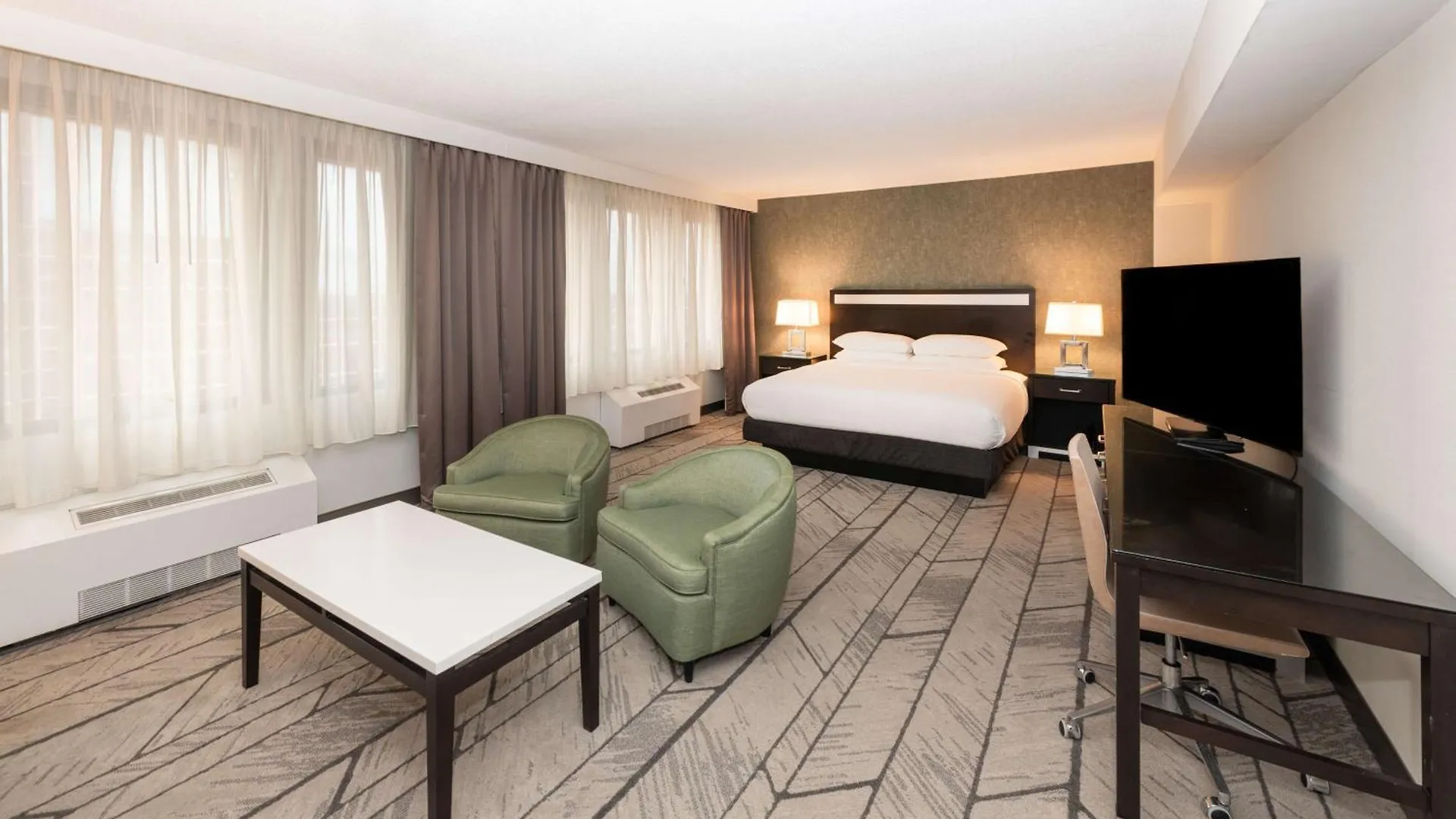 ****  Hotel Doubletree By Hilton Newark Penn Station, Nj Estados Unidos